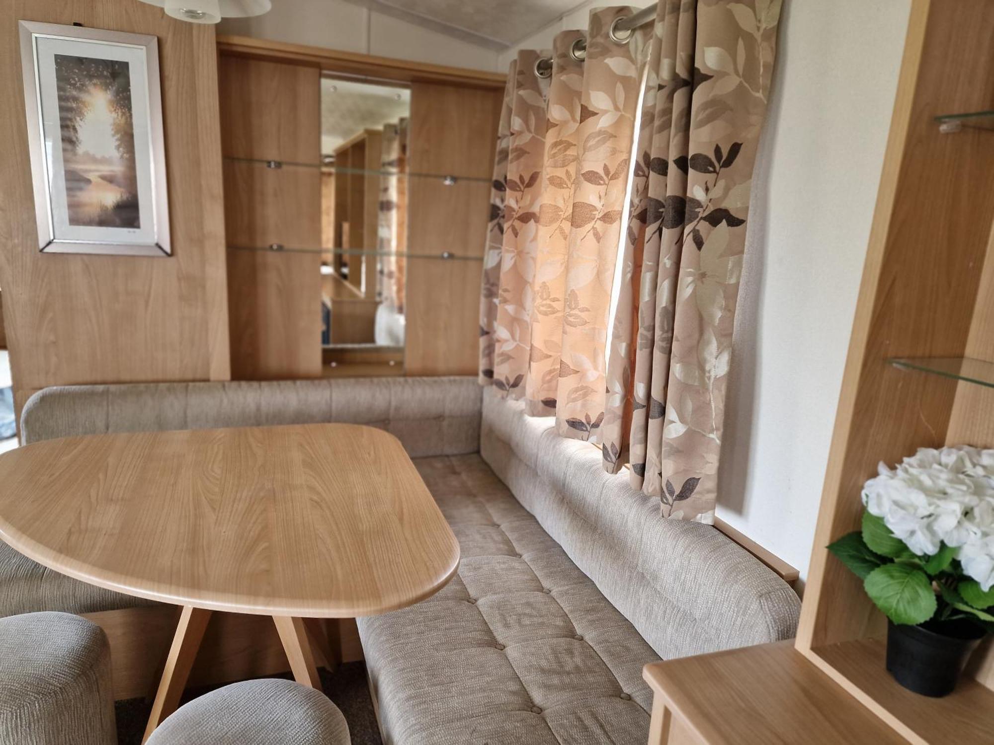 Plot 203 Paris Hotel Rhyl Luaran gambar