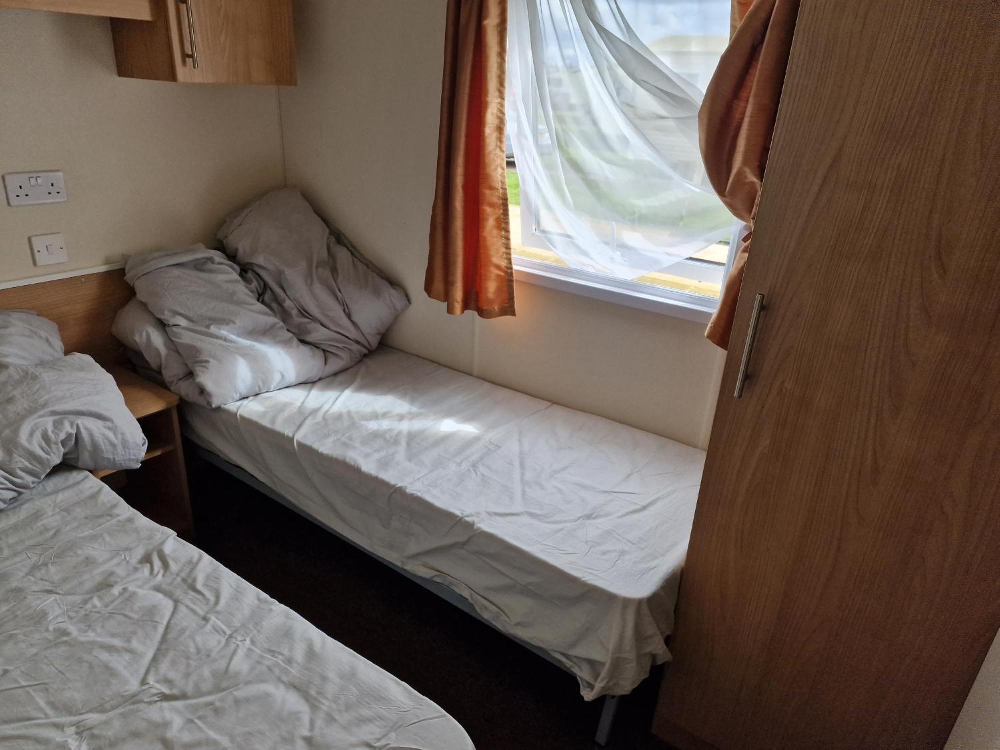 Plot 203 Paris Hotel Rhyl Luaran gambar